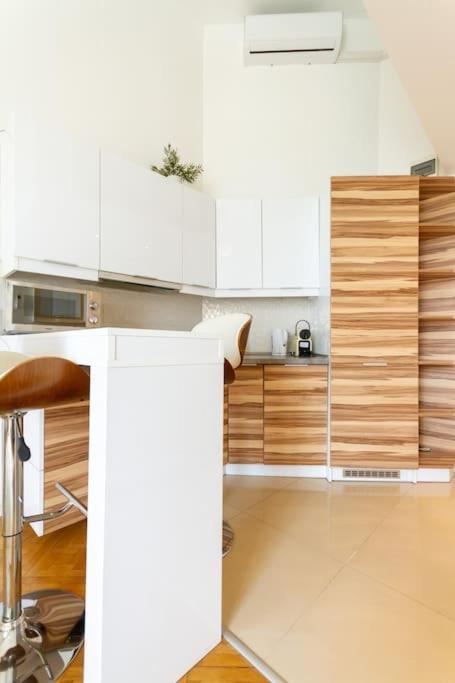 Bright Design Riverside Studio By Nw بودابست المظهر الخارجي الصورة