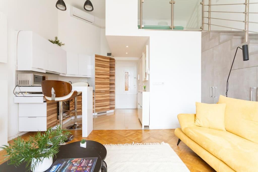 Bright Design Riverside Studio By Nw بودابست المظهر الخارجي الصورة