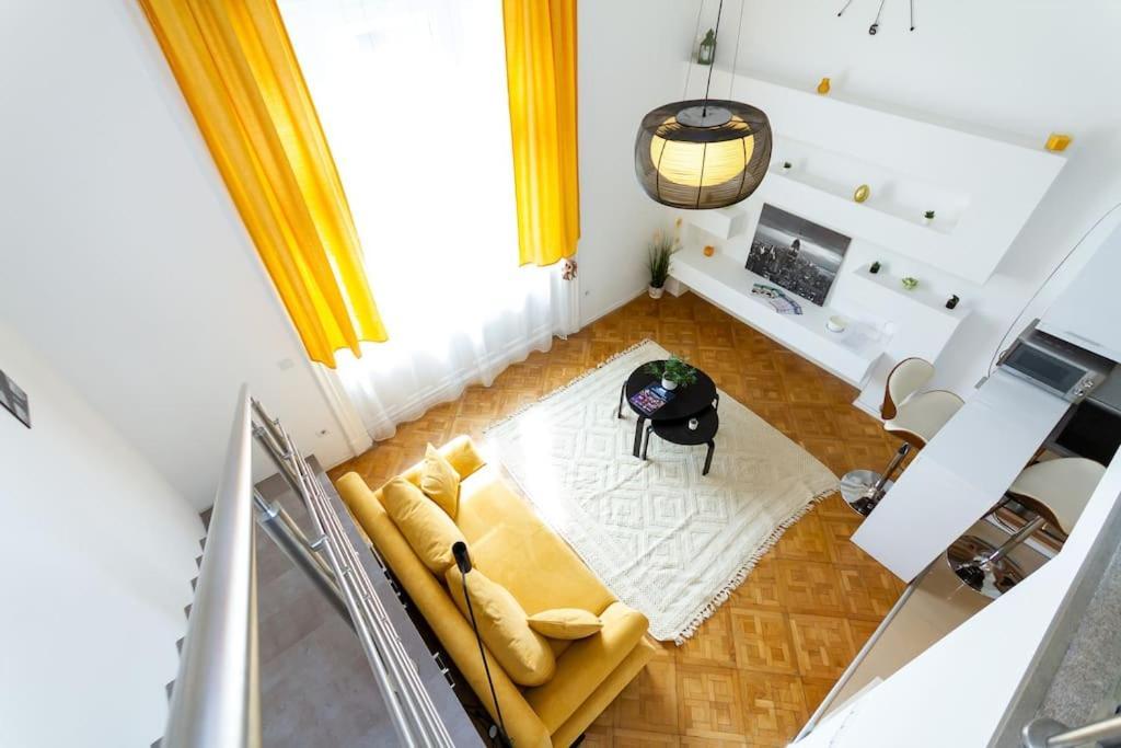 Bright Design Riverside Studio By Nw بودابست المظهر الخارجي الصورة